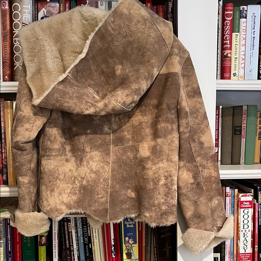 Newport News Brown and Cream Leather Jacket - Picture 4 of 4